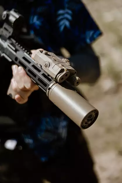 Boitier AN/PEQ-15 - coyote