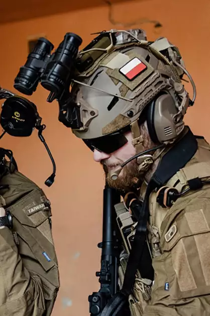 Next-generation Spec-Ops bump helmet - Tan [FMA]