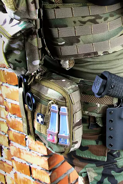 Velcro distress marker - blue [EM]
