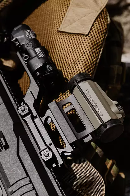 Maverick Gen3 1x22 MIL Red Dot Sight - Dark Earth [Vector Optics