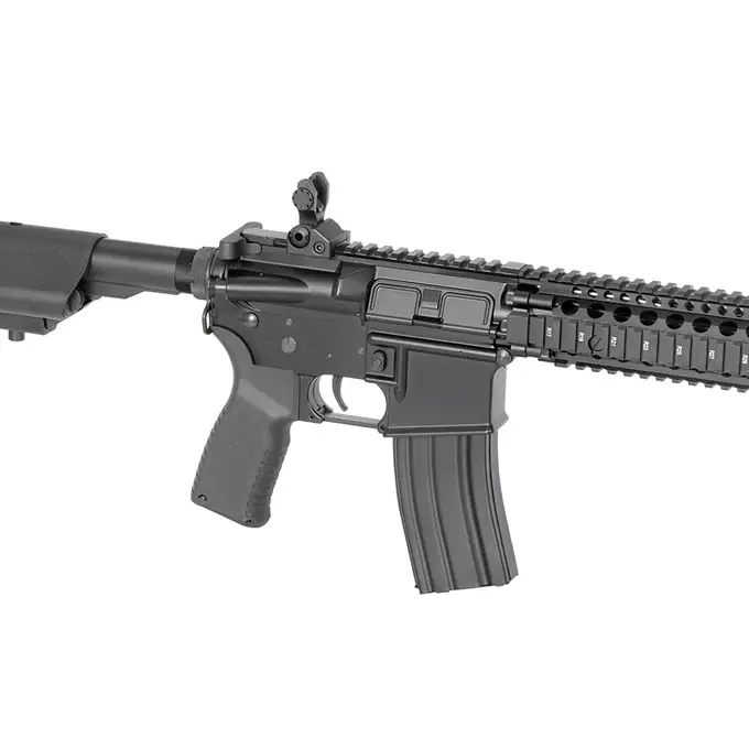 [Zestaw] CM.105 Daniel Defense MK18 - Black [EMG] + Magazynek LANCER L5 AWM 300 Blackout na 190 kulek do M4/AR15 [EMG]