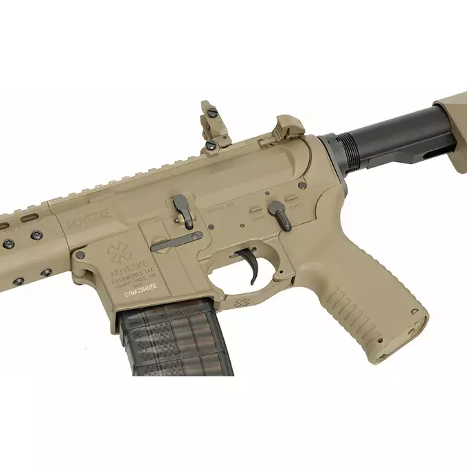 [Zestaw] Replika karabinka Noveske 10.5" Gen III Shorty 300BLK - Tan [EMG] + Magazynek LANCER L5 AWM 300 Blackout na 190 kulek do M4/AR15 [EMG]