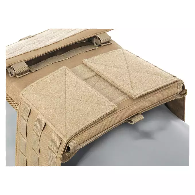 [Zestaw] Buckle Up Assault Plate Carrier Cummerbund - Coyote [8FIELDS] + Ładownica Under Zip Pouch do kamizelek - TAN [8FIELDS] + SZTURMOWY PANEL NA PLECY MOD.3 -TAN [8FIELDS] + Szybka poczwórna ładownica BUCKLE UP na magazynki MP5/SMG/UTR45 - Coyote [8FIELDS]