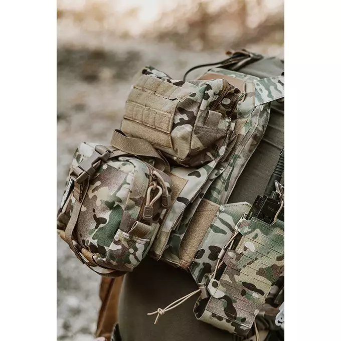 [Zestaw] Buckle Up Assault Plate Carrier Cummerbund - Multicamo [8FIELDS] + Ładownica Under Zip Pouch do kamizelek - Multicamo [8FIELDS] + SZTURMOWY PANEL NA PLECY MOD.3 -  Multicamo [8FIELDS] + Buckle Up potrójna ładownica karabinowo-pistoletowa 5.56/9mm - MC