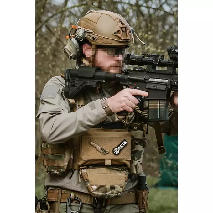 [Zestaw] Prosty Plate Carrier z atrapami miękkich wkładów balistycznych - CT + MOLLE kangurowy panel przedni - Coyote [8FIELDS]