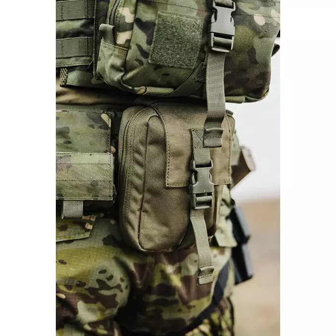 [Zestaw] Modularny Chest Rig Buckle Up - Olive [8FIELDS] + Buckle Up potrójna ładownica na magazynki SR25/AR-10/M14/SCAR-H - OD + Ładownica sanitariusza - Olive [8FIELDS] + Ładownica na radio PRC148/152 - Olive [8FIELDS]