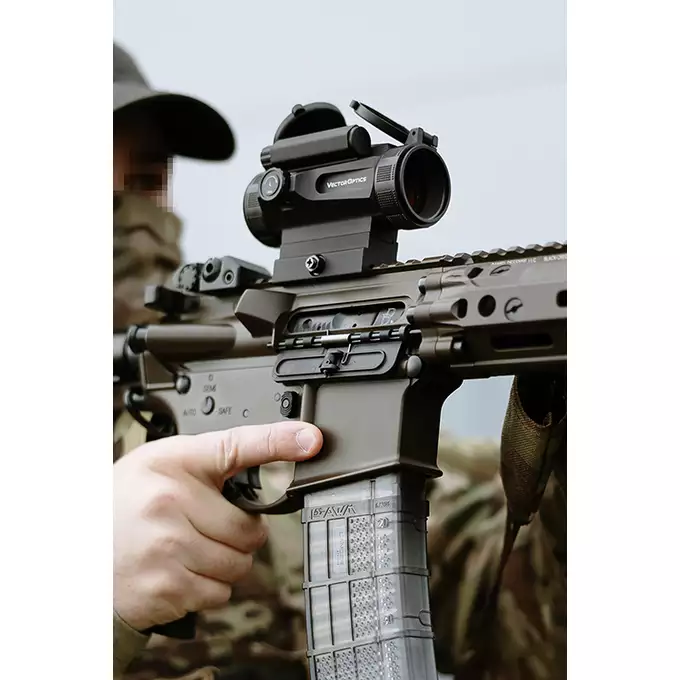 [Zestaw] CELOWNIK KOLIMATOROWY NAUTILUS 1X30 QD [Vector Optics] + Średni montaż pod celowniki Red Dot i Lasery PEQ [WADSN]