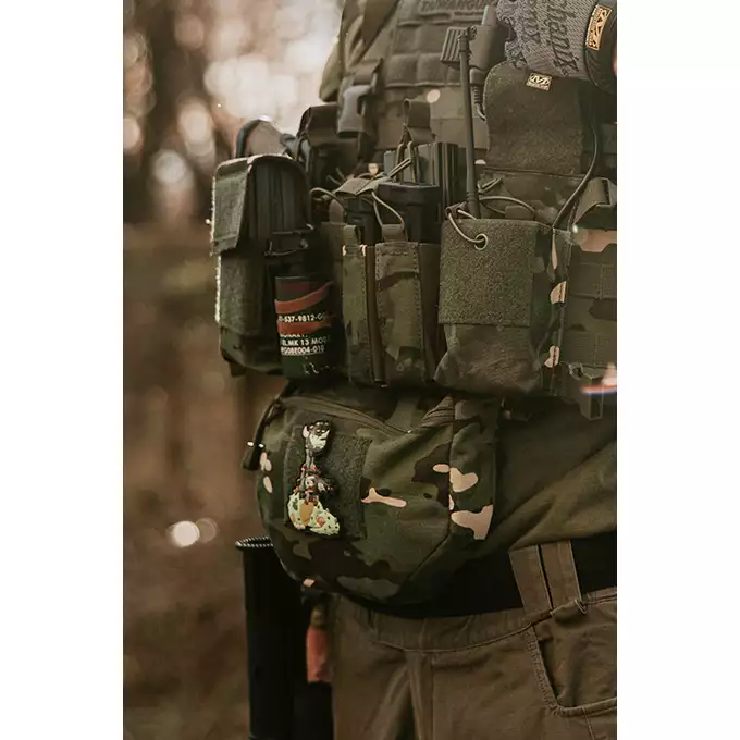 [Zestaw] Jump Plate Carrier V2 (Duży Rozmiar) - MT [8FIELDS] + Plecak hydracyjny MOLLE - Olive [8FIELDS] + Potrójna ładownica karabinowa z zasobnikiem - MT [8FIELDS] + Nerka zrzutowa do kamizelki Mod.2 - MT [8FIELDS] + Duża zrywalna ładownica medyczna - Olive [8FIELDS]