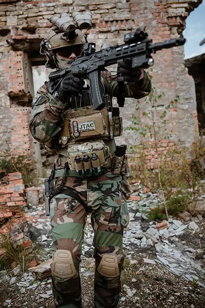 Uniforme de combate Gen2 (Talla M) - Woodland [EM]