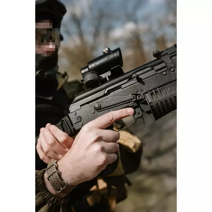 [Zestaw] CM.058 Replika pistoletu maszynowego PP-19 Bizon [CYMA] + Replika rosyjskiego celownika optycznego typu 1p76 do AK/AKSU/PKM [JJ Airsoft]
