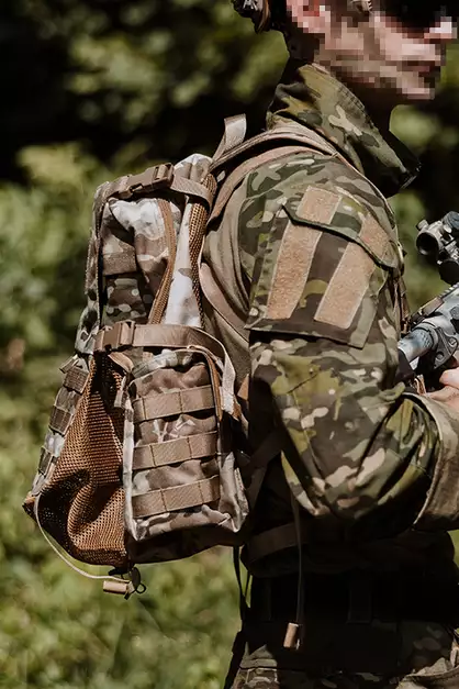 Sac a dos tactique avec emplacement pour casque - BLACK [8FIELDS]