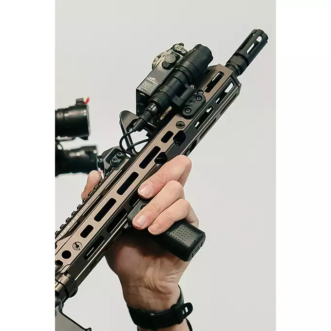 [Zestaw] Taktyczna latarka M322 Scout LED - Black [WADSN] + Włącznik chwilowy do Latarek - Picatinny - Black [WADSN]