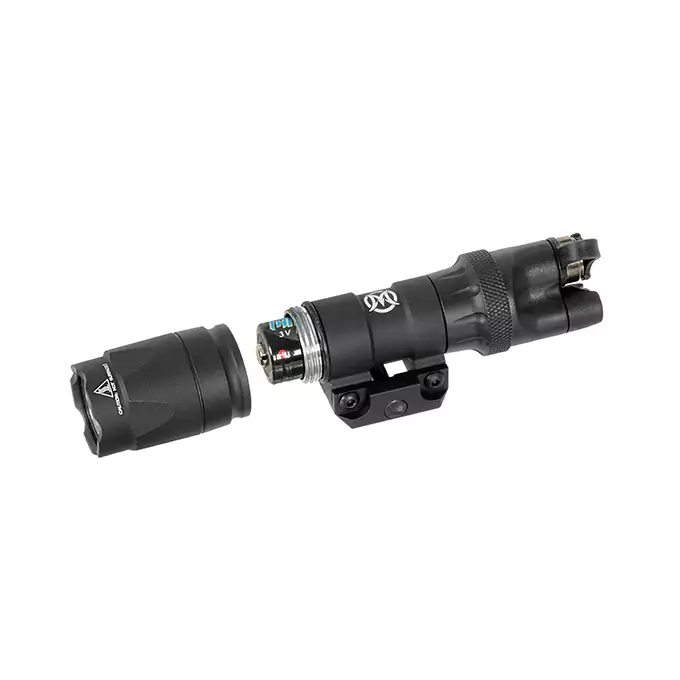 [Zestaw] Latarka karabinowa M300A MINI SCOUT - black [WADSN] + Montaż pod Włącznik Żelowy AN/PEQ -  Picatinni [WADSN]