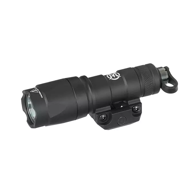 [Zestaw] Taktyczna latarka v300 - black [WADSN] + Montaż pod Włącznik Żelowy AN/PEQ -  Picatinni [WADSN]