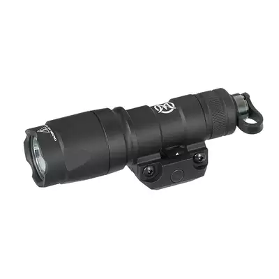 [Zestaw] Taktyczna latarka v300 - black [WADSN] + Włącznik chwilowy do Latarek - Picatinny - Black [WADSN]