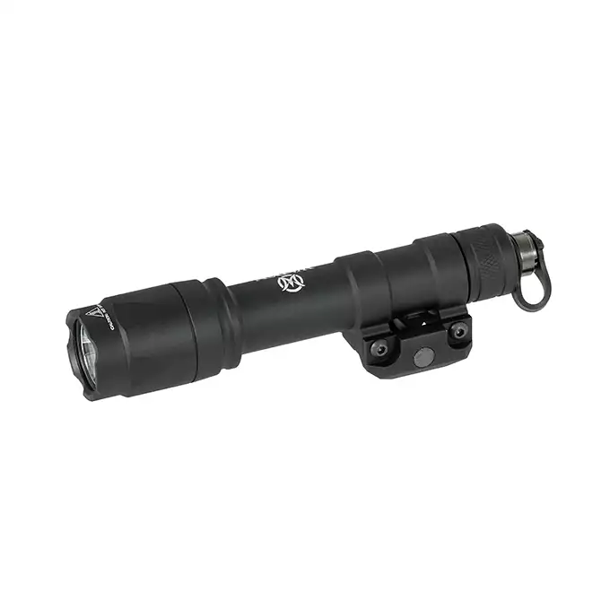 [Zestaw] Taktyczna latarka v600 - black [WADSN] + Włącznik chwilowy do Latarek - Picatinny - Black [WADSN]