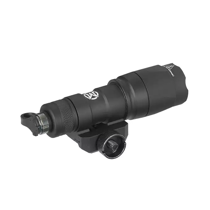 [Zestaw] Taktyczna latarka v300 - black [WADSN] + Włącznik chwilowy do latarki - black [WADSN]