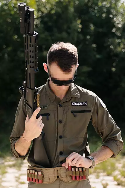 Strike Industries Licensed M870 shotgun replica - Black [EMG