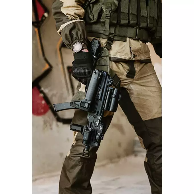 [Zestaw] WE06 Full Metal GBBR replika pistoletu maszynowego [WELL PRO] + Magazynek Green Gaz do Pistoletów Maszynowych WE06-GM [WELLPRO]