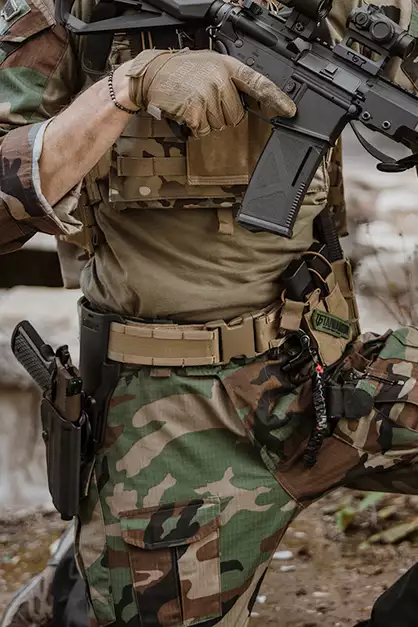 Rigid Combat Belt MOLLE (XL) - Coyote [8FIELDS]