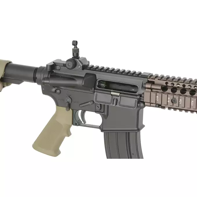 [Zestaw] Replika gazowa karabinka Daniel Defense MK18 - Tan [EMG] + Magazynek na Green Gaz do karabinków MC6593M/MC6595M [Golden Eagle]