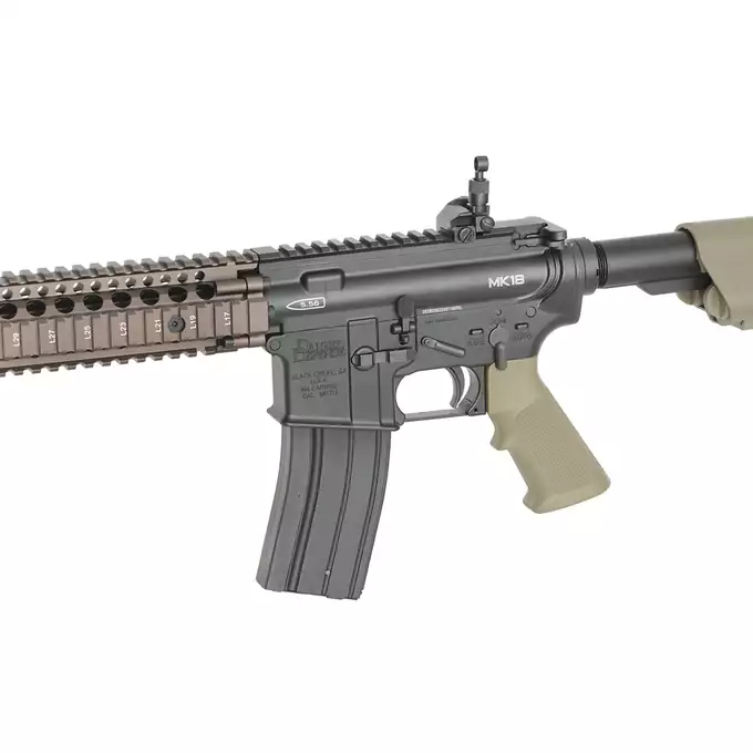 [Zestaw] Replika gazowa karabinka Daniel Defense MK18 - Tan [EMG] + Magazynek na Green Gaz do karabinków MC6593M/MC6595M [Golden Eagle]