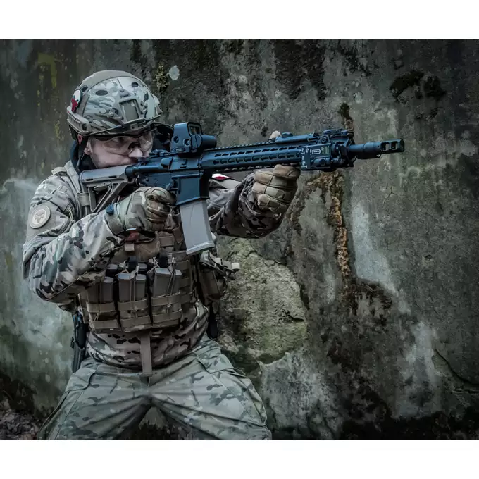 Potrójna ładownica na 6 magazynków M4/M16/AR-15 - COYOTE [8FIELDS]