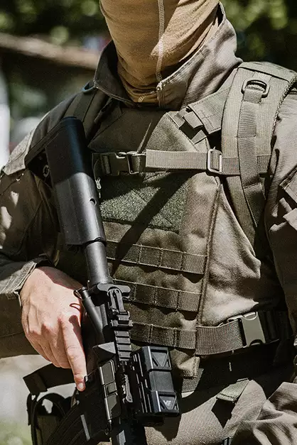 Prosty Plate Carrier z atrapami miękkich wkładów balistycznych - Multicamo [8FIELDS]