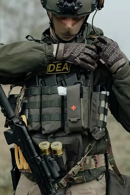 Otwarta potrójna ładownica na magazynki AK 7.62x39 - BLACK [8FIELDS]