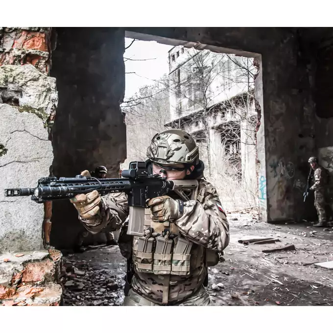 Potrójna ładownica na 6 magazynków M4/M16/AR-15 - COYOTE [8FIELDS]