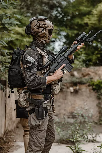Sac a dos tactique avec emplacement pour casque - BLACK [8FIELDS]