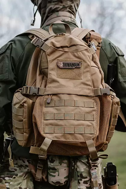 Sac a dos tactique avec emplacement casque - COYOTE [8FIELDS]