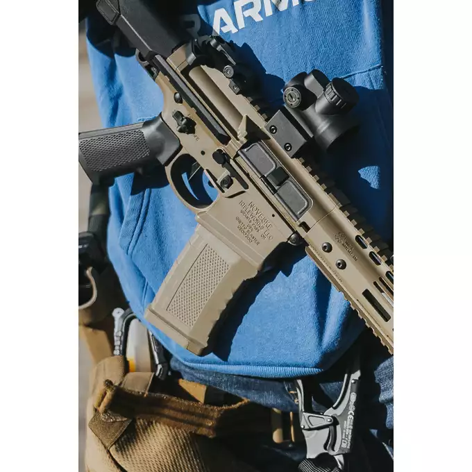 [Zestaw] Replika karabinka Noveske N4 Ghetto Blaster 10.5" MWS Gen3 GBBR - FDE [EMG] + Magazynek na Green Gaz do Karabinków Noveske N4 MWS - Tan [DE]