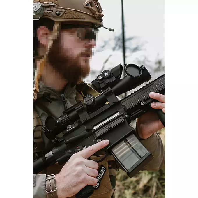 [Zestaw] Replika karabinu snajperskiego typu bolt-action M61 [DE] + Luneta Victoptics SOI 4-12X40 [Vector Optics]