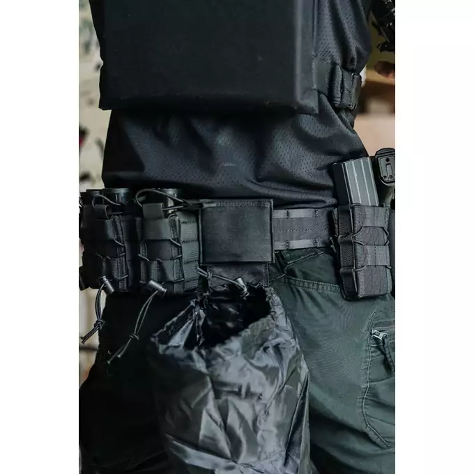 [Zestaw] Sztywny Pas Bojowy MOLLE (L) - Black [8FIELDS] + Torba zrzutowa na magazynki - BLACK [8FIELDS]
