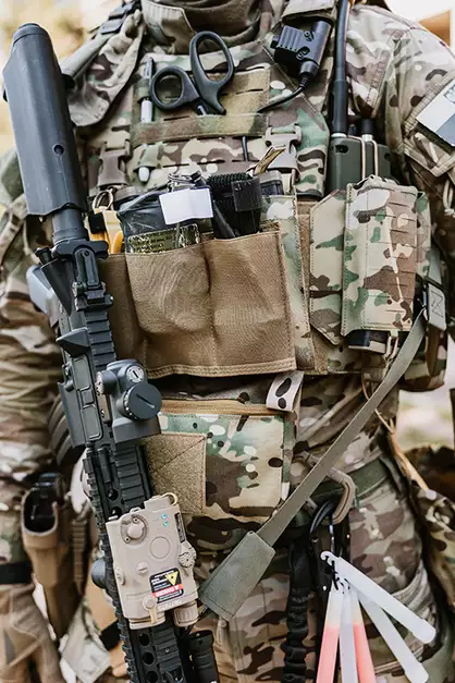Laser-Cut “Buckle Up" Operator Plate Carrier with AR/AK Magazine Pouch — Multicamo [8Fields]