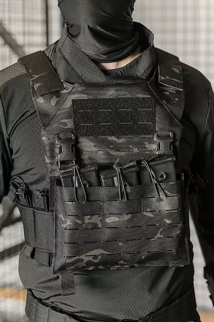 Laser-Cut “Buckle Up" Recon Plate Carrier with AR15/AK Magazine Pouch — MB [8Fields]