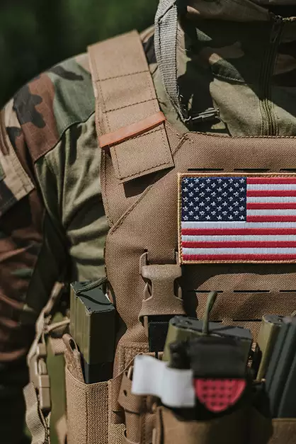 Laser-Cut “Buckle Up" Recon Plate Carrier with AR15/AK Magazine Pouch — COYOTE [8Fields]