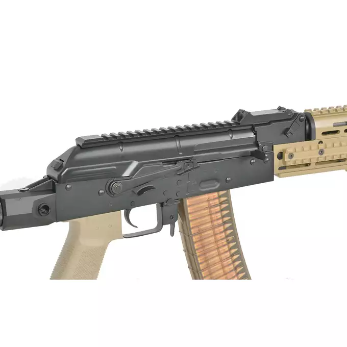 [Zestaw] Replika Karabinka Strike Industries AK-TRAX ETU Eshooter - Tan [EMG] + Magazynek Mid-Cap Bułgarski na 150 Kulek Do Serii AK [CYMA]