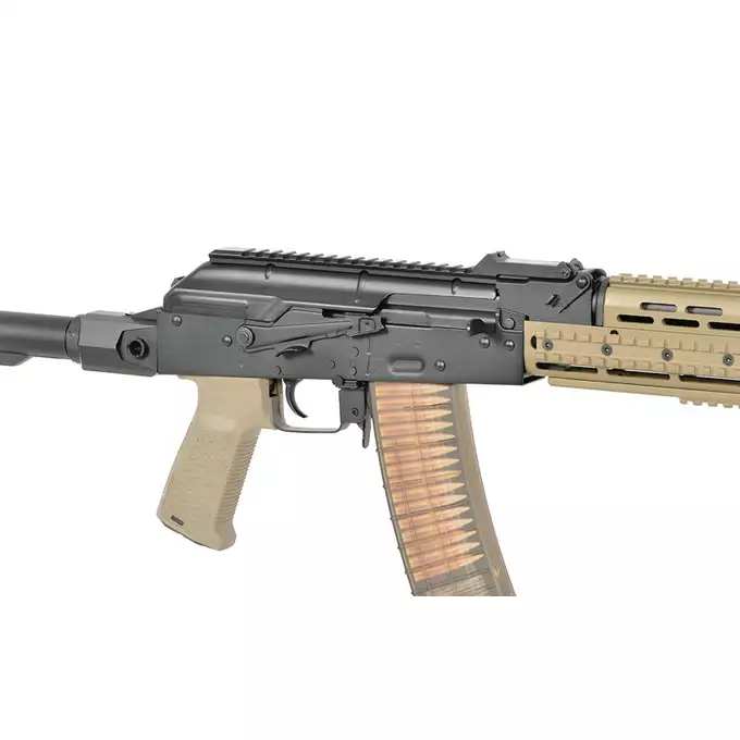 [Zestaw] Replika Karabinka Strike Industries AK-TRAX ETU Eshooter - Tan [EMG] + Magazynek Mid-Cap Bułgarski na 150 Kulek Do Serii AK [CYMA]