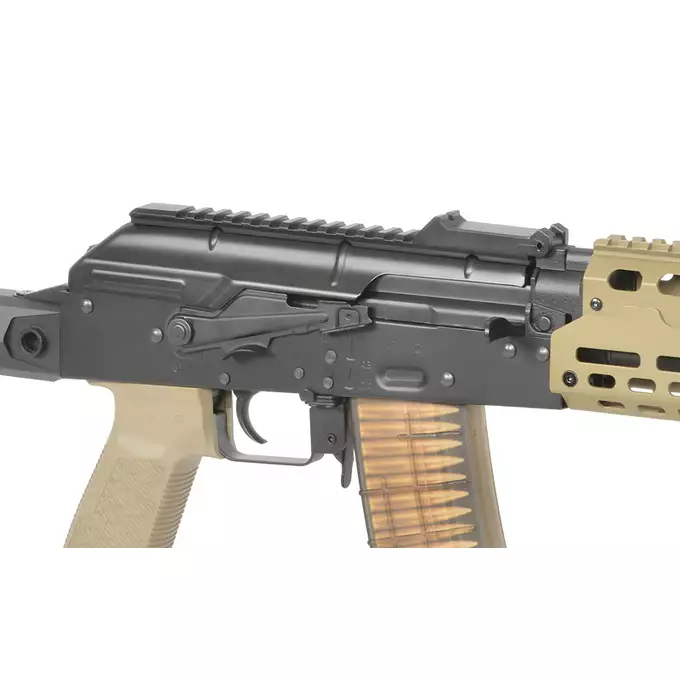 [Zestaw] Replika Strike Industries AK-TRAX CQB - Tan + Eshooter [EMG] + Magazynek Mid-Cap Bułgarski na 150 Kulek Do Serii AK [CYMA]