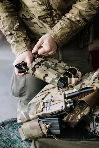 Panel Buckle Up Laser-Cut for 3 AR15/AK Magazines - Multicamo [8Fields]