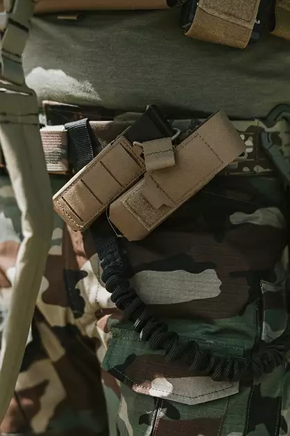 Single Laser-Cut Pistol Magazine Pouch with Flap - Coyote [8Fields]