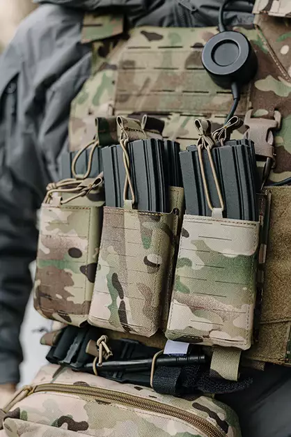 Panel Buckle Up Laser-Cut for 6 AR15/AK Magazines - Multicamo[8Fields]