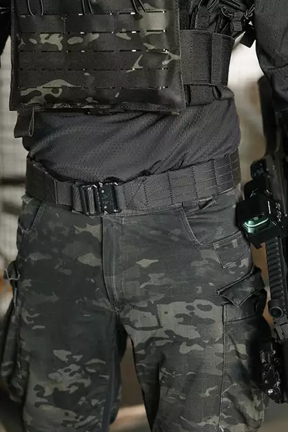 Laser-Cut Tactical Belt - M - Black [8Fields]