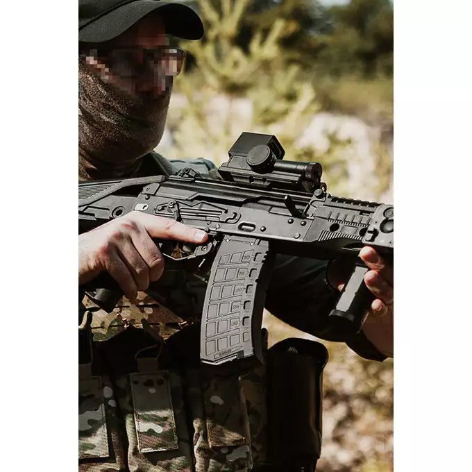 [Zestaw] WE09K Replika Karabinu Szturmowego Full Metal GBBR - Short [WELL PRO] + Magazynek Green Gaz do Karabinów Gazowych AK12 GM [WELLPRO]