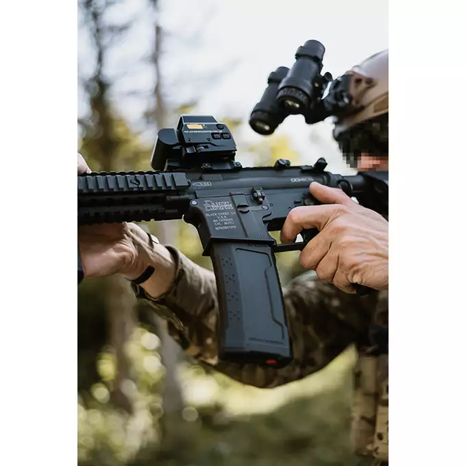 [Zestaw] Replika karabinka Daniel Defense MK18 Mod1 Sports Line ETU [EMG] + Celownik kolimatorowy Victoptics T1 1x35 - black [Vector Optics]