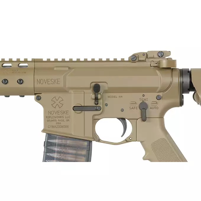 [Zestaw] Replika gazowa karabinka Noveske 10.5" Gen III Shorty 300BLK - Tan [EMG] + Magazynek LANCER L5 300blk AWN Green Gaz do karabinków gazowych CGS, MWS - FDE [EMG]