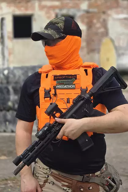Jump Plate Carrier Buckle Up Laser cut z Atrapami Płyt Balistycznych - Orange [8FIELDS]