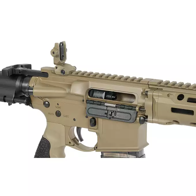 [Zestaw] Gazowa replika Daniel Defense DDM4 CQB PDW - Tan [EMG] + 30-kulkowy gazowy magazynek treningowy Lancer L5AWM .300 BLK - niebieski [EMG]